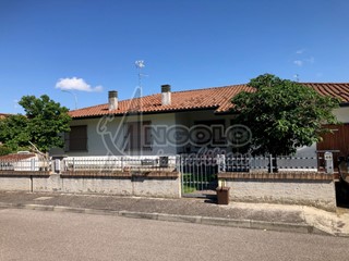 Villa in Vendita a Occhiobello, 218'000€, 158 m²