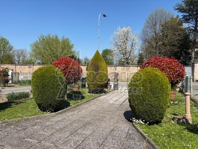 Villa in Vendita a Copparo, 85'000&euro;, 168 m²