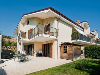 Appartamento in Vendita a Grottaferrata, 330'000€, 100 m²