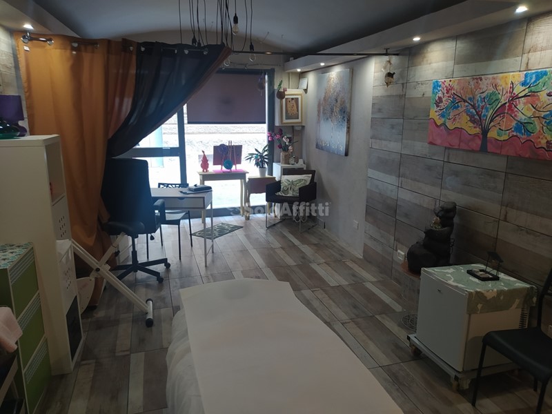 Capannone in Affitto a Sassuolo, 500€, 30 m²