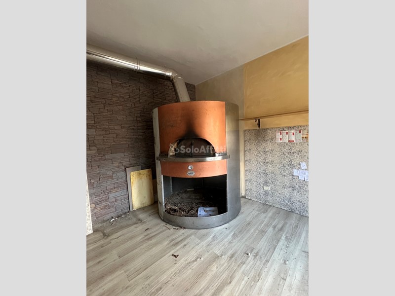 Capannone in Affitto a Truccazzano, 550€, 50 m²