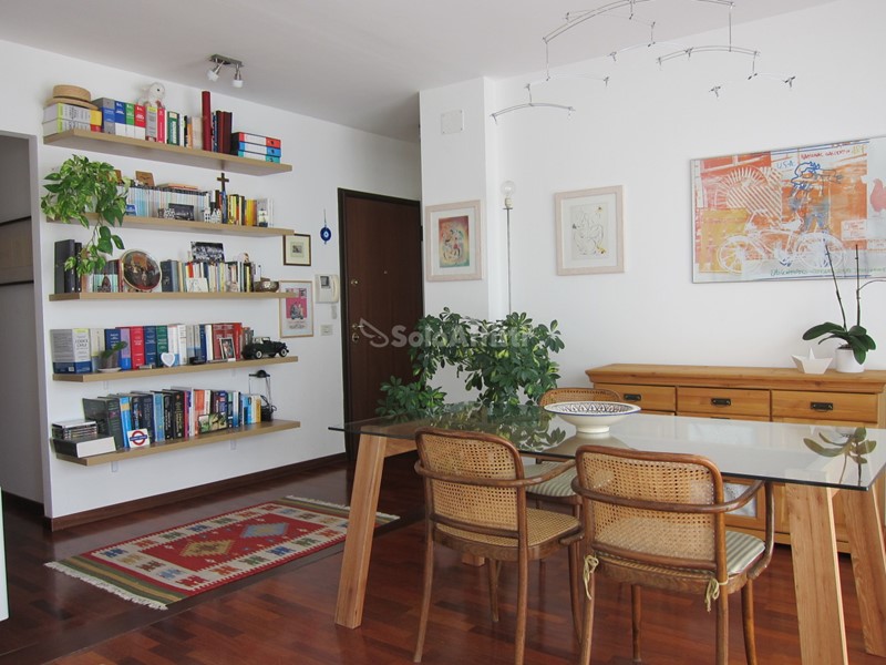 Bilocale in Affitto a Trieste, zona Viale Miramare, 1'250€, 80 m², arredato, con Box