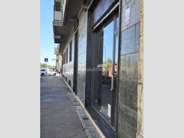 Capannone in Affitto a Torino, zona Borgata Lesna, 450€, 65 m²