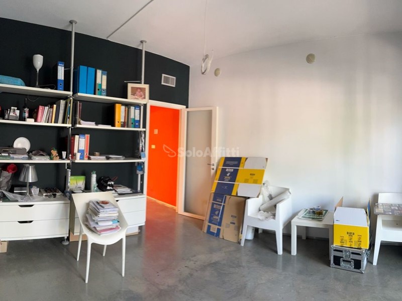 Ufficio in Affitto a Pescara, zona Tribunale Nuovo, 800€, 92 m²
