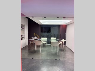 Ufficio in Affitto a Pescara, zona Tribunale Nuovo, 800€, 92 m²
