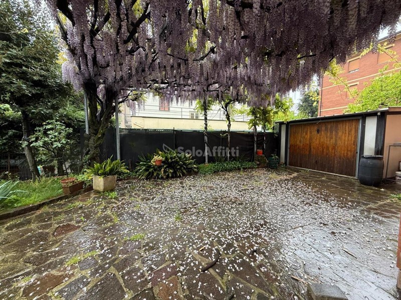 Stanza in Affitto a Modena, 320&euro;, 400 m²