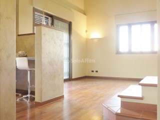 Trilocale in Affitto a Parabiago, 1'250€, 130 m², con Box