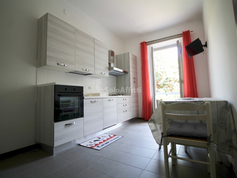 Stanza in Affitto a Novara, zona Sacro Cuore, 352€, 100 m², arredato