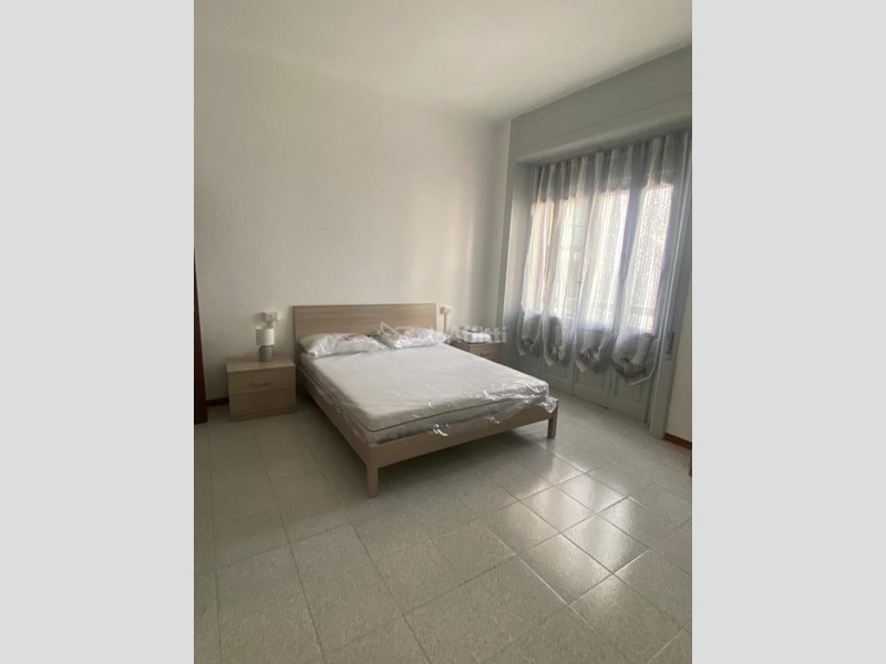 Stanza in Affitto a Novara, zona Sacro Cuore, 430€, 100 m², arredato