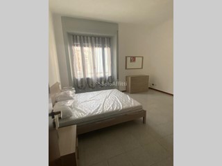 Stanza in Affitto a Novara, zona Sacro Cuore, 430€, 100 m², arredato