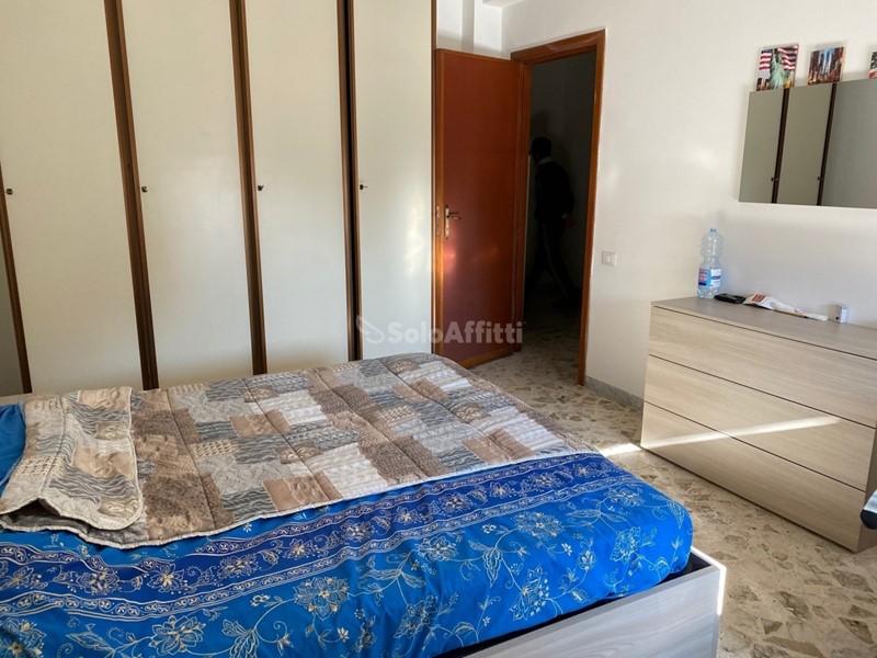 Stanza in Affitto a Caserta, zona Ferrarecce, 250€, 20 m², arredato