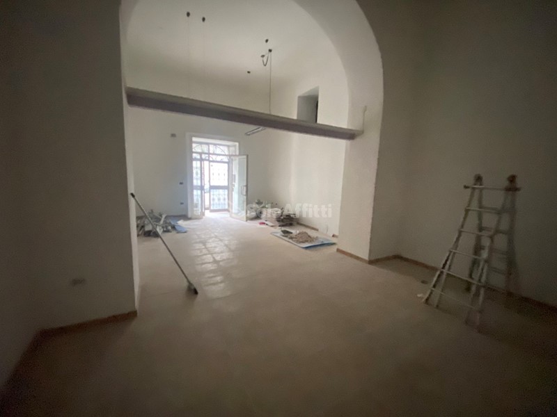 Capannone in Affitto a Caserta, zona Centro, 500€, 55 m²