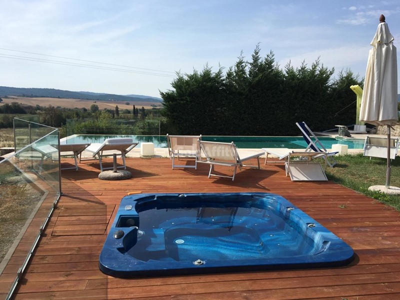 Appartamento in Affitto a Sovicille, zona San Rocco a Pilli, 2'300€, 200 m², arredato, con Box