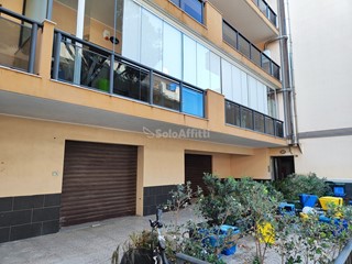 Trilocale in Affitto a Reggio Calabria, zona Ospedale, 500€, 65 m², arredato