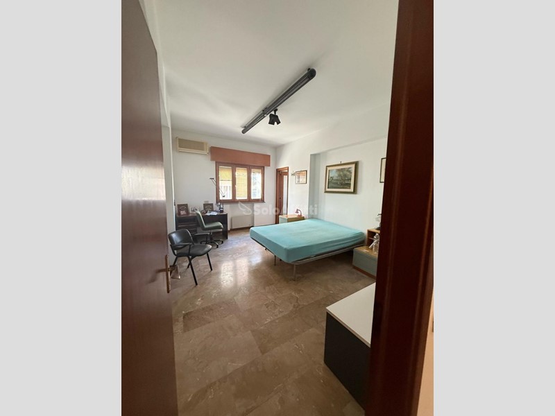 Appartamento in Affitto a Reggio Calabria, zona Centro, 1'400€, 136 m²