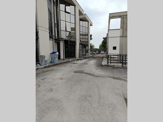 Box in Affitto a Latina, 200€, 23 m²