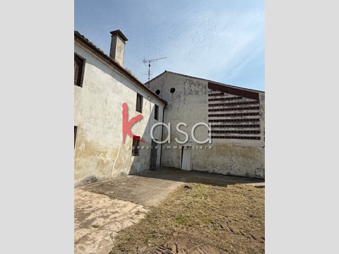 Casa Indipendente in Vendita a Pojana Maggiore, 85'000&euro;, 326 m²