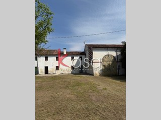 Casa Indipendente in Vendita a Pojana Maggiore, 85'000&euro;, 326 m²