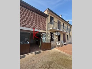 Casa Indipendente in Vendita a Lonigo, 160'000€, 198 m², con Box