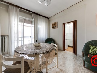 Trilocale in Vendita a Cesena, zona Centrale, 179'000€, 115 m², arredato, con Box