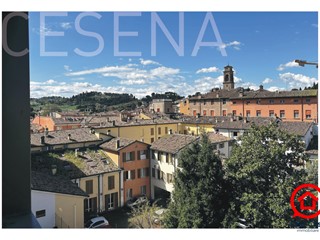 Bilocale in Vendita a Cesena, zona Centro storico, 190'000€, 60 m²