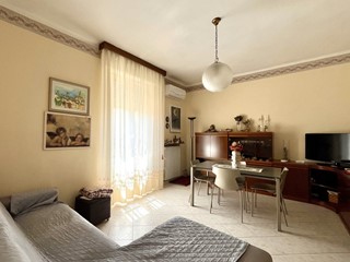 Quadrilocale in Vendita a Jesi, 110'000€, 88 m², con Box