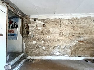 Casa Indipendente in Vendita a Jesi, 54'000€, 125 m²