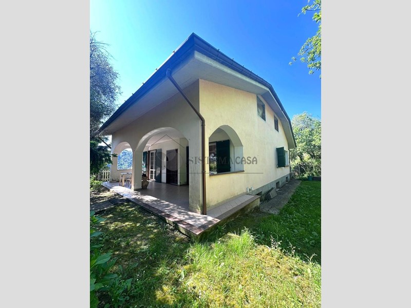 Casa Indipendente in Vendita a Follo, zona Tivegna, 250'000€, 100 m²