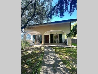 Casa Indipendente in Vendita a Follo, zona Tivegna, 250'000€, 100 m²