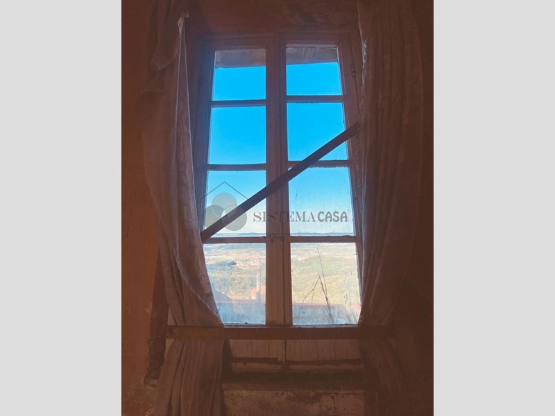 Casa Semi Indipendente in Vendita a Santo Stefano di Magra, zona Ponzano Magra, 28'000€, 200 m²