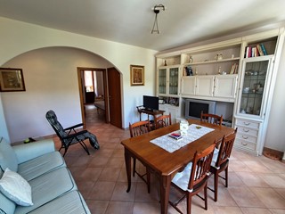 Appartamento in Vendita a Reggello, zona Tosi, 129'000€, 97 m², arredato