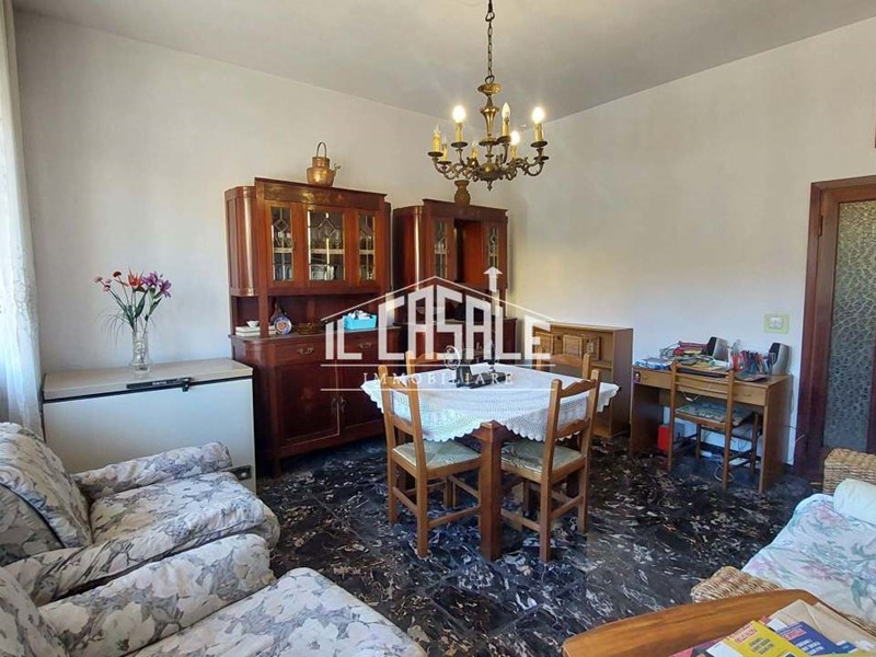 Quadrilocale in Vendita a Pontassieve, zona Pontassieve, 240'000€, 110 m²