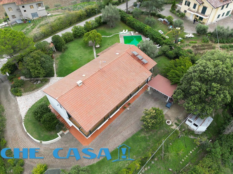 Casa Indipendente in Vendita a Montelabbate, zona Apsella, 550'000€, 400 m², arredato, con Box