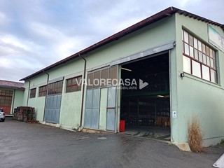 Capannone in Vendita a Luni, zona Dogana, 1'000'000€, 1400 m²