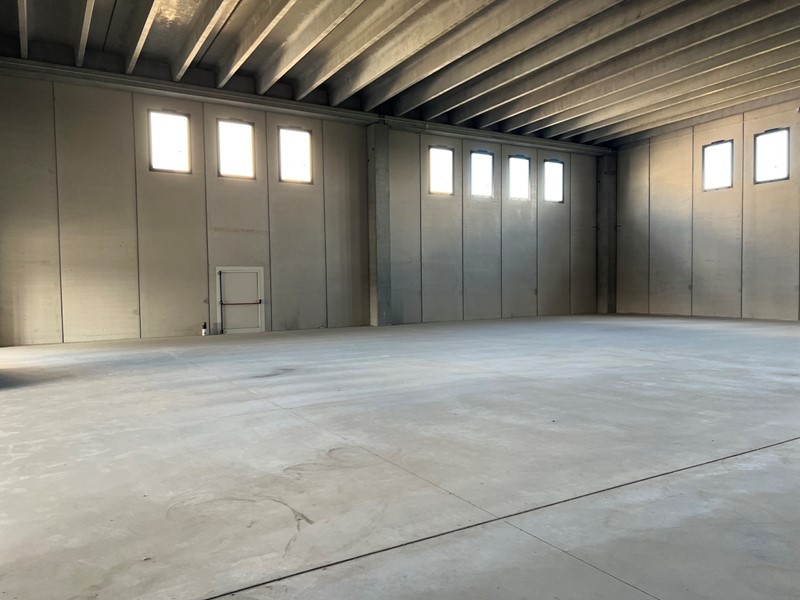 Capannone in Vendita a Rovato, 1'268'000€, 1274 m²