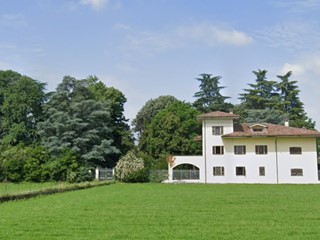 Casa Indipendente in Vendita a Chiari, 750'000€, 990 m²
