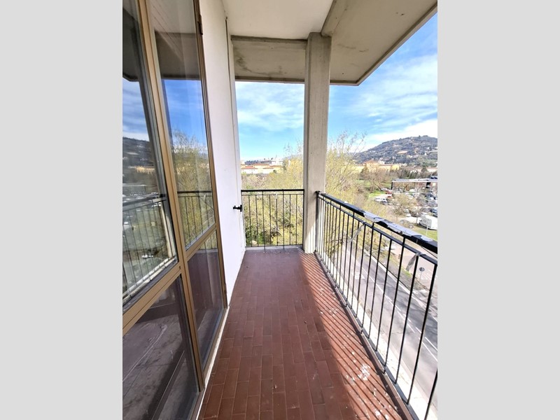 Trilocale in Vendita a Brescia, zona Zona Sud, 180'000€, 95 m²