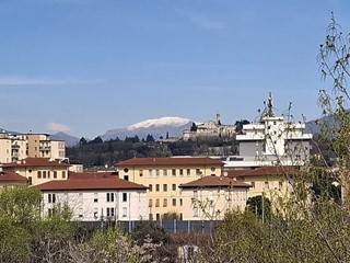 Trilocale in Vendita a Brescia, zona Zona Sud, 180'000€, 95 m²