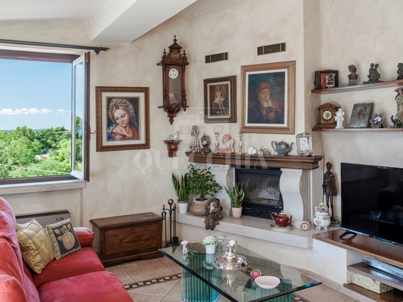 Casa Indipendente in Vendita a Soiano Del Lago, 1'100'000€, 330 m², con Box