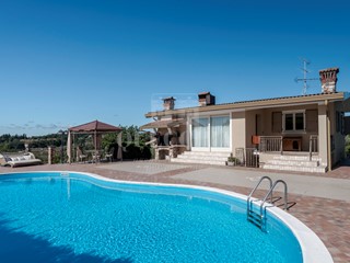 Casa Indipendente in Vendita a Soiano Del Lago, 1'100'000&euro;, 330 m², con Box