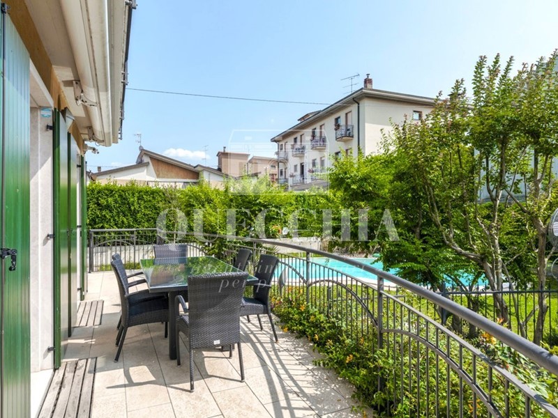 Trilocale in Vendita a Peschiera del Garda, 425'000€, 125 m², con Box