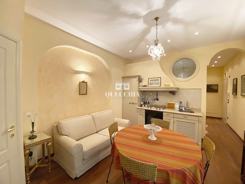 Trilocale in Vendita a Padenghe sul Garda, 165'000€, 55 m², con Box