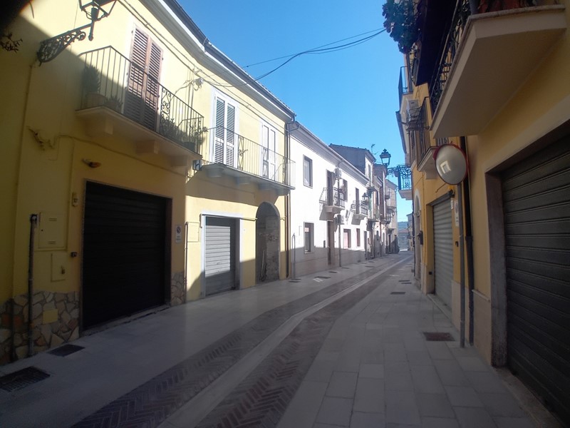 Casa Indipendente in Vendita a Torre de' Passeri, 60'000€, 120 m²