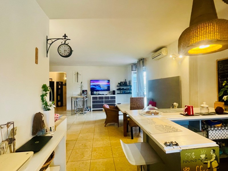 Appartamento in Vendita a Castelnuovo Magra, zona Molicciara, 200'000€, 120 m²