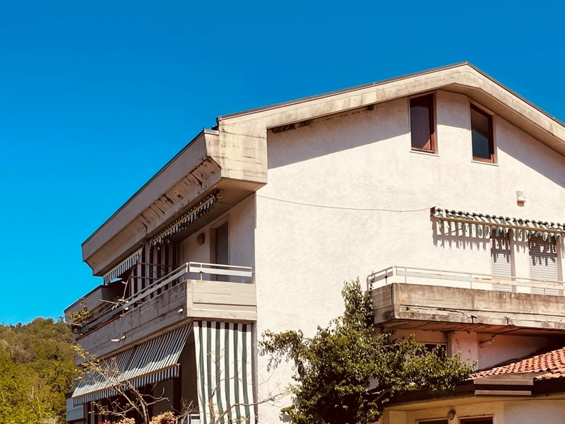 Appartamento in Vendita a Luni, 180'000€, 120 m²