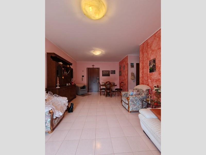 Appartamento in Vendita a Fivizzano, 125'000€, 107 m², con Box