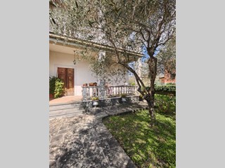 Casa Semi Indipendente in Vendita a Filattiera, 139'000€, 215 m²