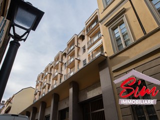 Trilocale in Vendita a Novara, zona Centro storico, 145'000€, 100 m²