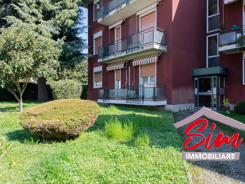 Bilocale in Vendita a Borgolavezzaro, 48'000€, 68 m², con Box