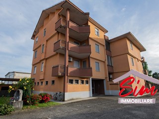 Trilocale in Vendita a Caltignaga, 78'000€, 110 m², con Box